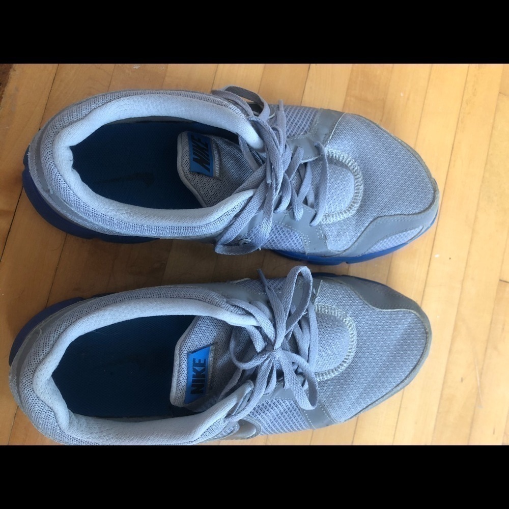 Men’s Nike shoes size 10.5​​​​​​​​​​​​​​